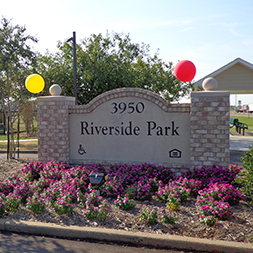 Riverside Park Apartments